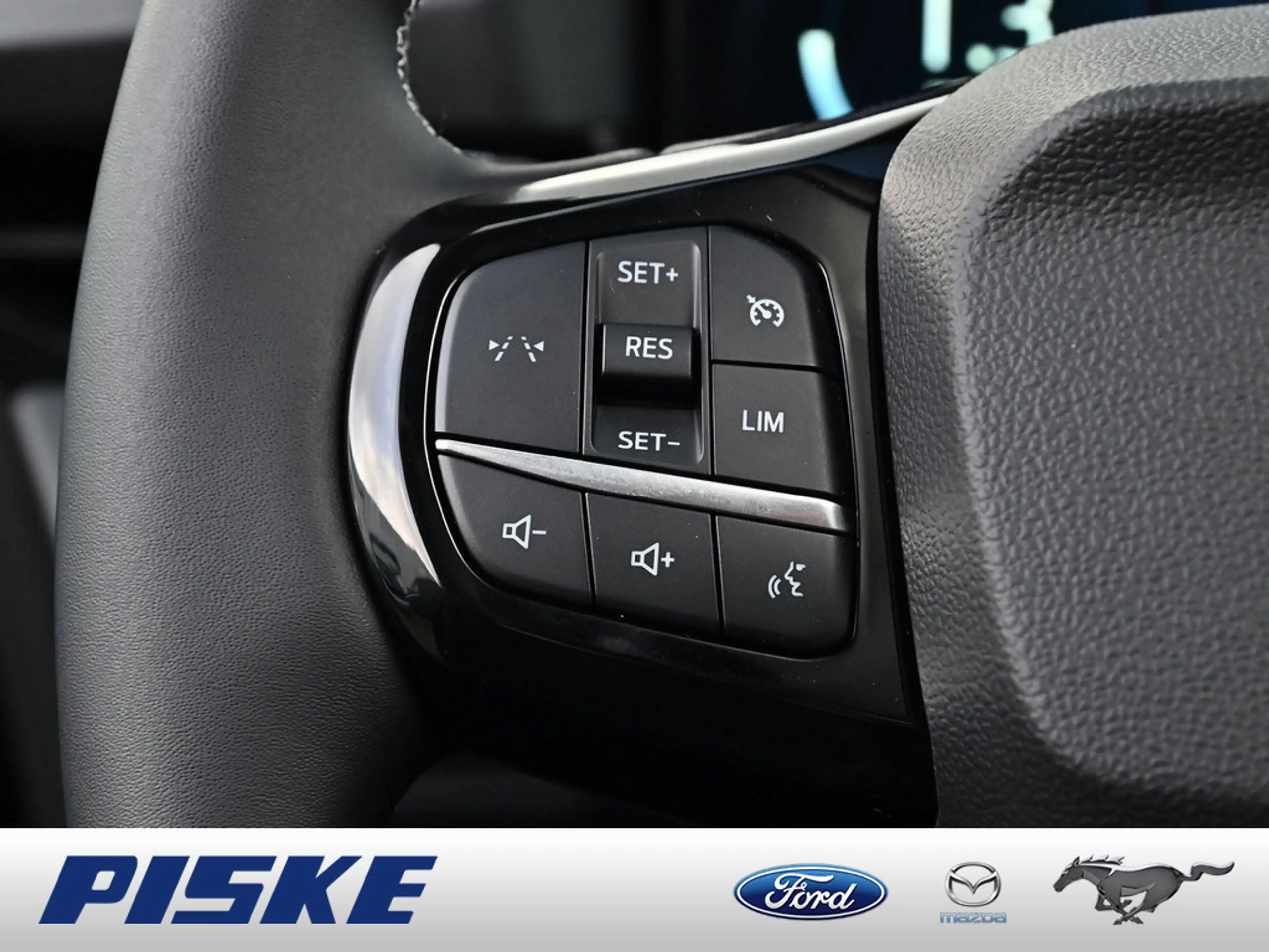 Ford Puma Titanium PDC SHZ KAMERA NAVI FACEL. LED — photo 14