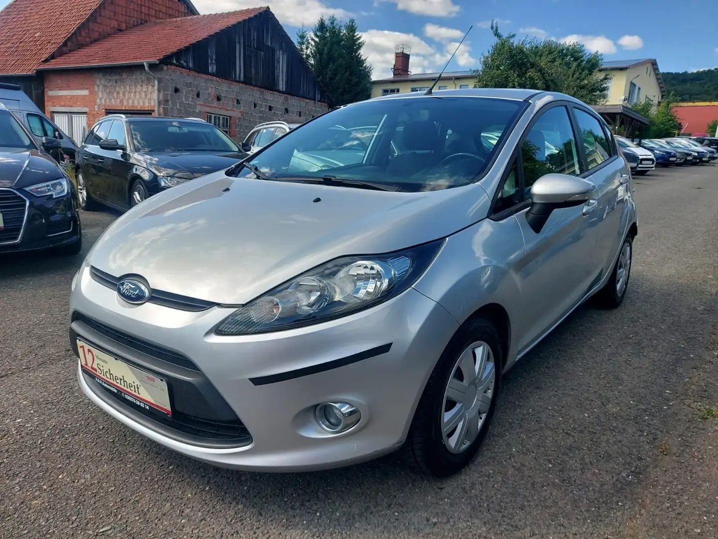 Ford Fiesta Champions Edition Klima SHZ Tüv Hü neu Silber - 2