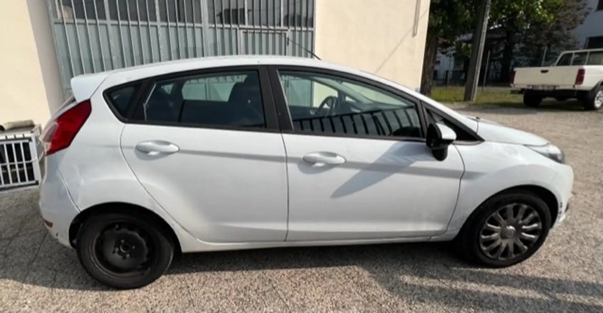 Ford Fiesta Fiesta 5p 1.5 tdci 75cv E6 Ideale Anche X Neopat. Blanc - 2