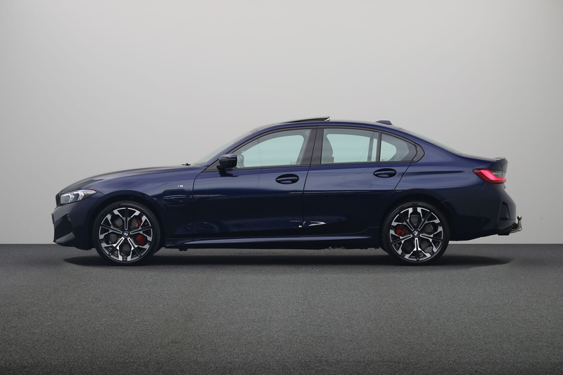 BMW 330 3-serie 330e — photo 14
