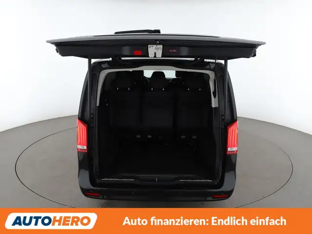 Mercedes-Benz V-Class view 17