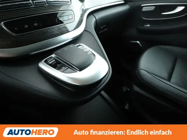 Mercedes-Benz V-Class view 24