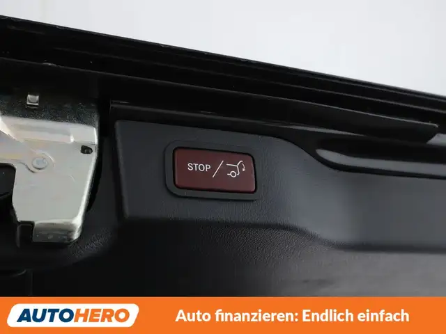 Mercedes-Benz V-Class view 28