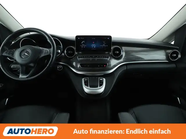 Mercedes-Benz V-Class view 12