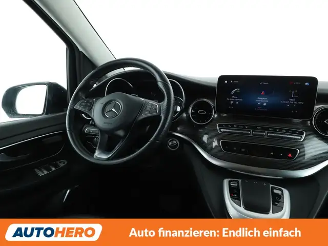 Mercedes-Benz V-Class view 13