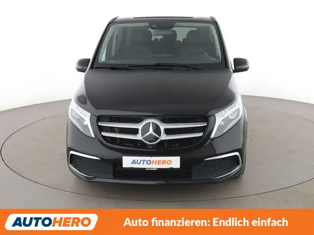Mercedes-Benz V-Class view 9