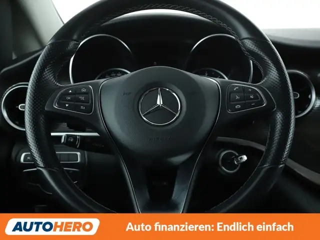 Mercedes-Benz V-Class view 19