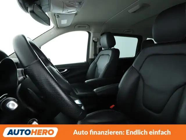 Mercedes-Benz V-Class view 10