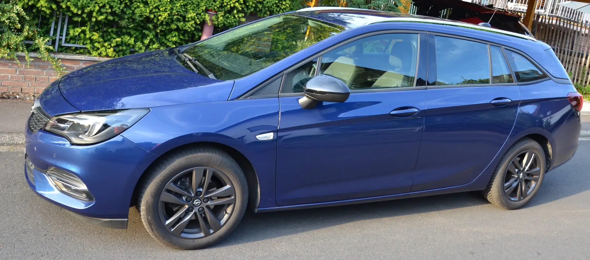 Opel Astra Astra 1.2 Turbo Start/Stop Sports Tourer Design Blau - 2