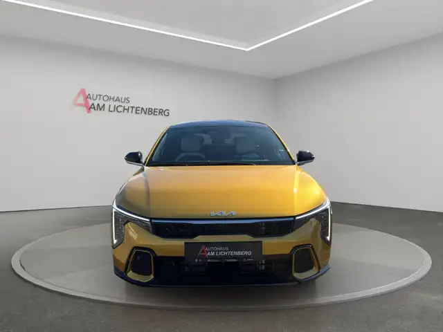 Kia K4 view 3