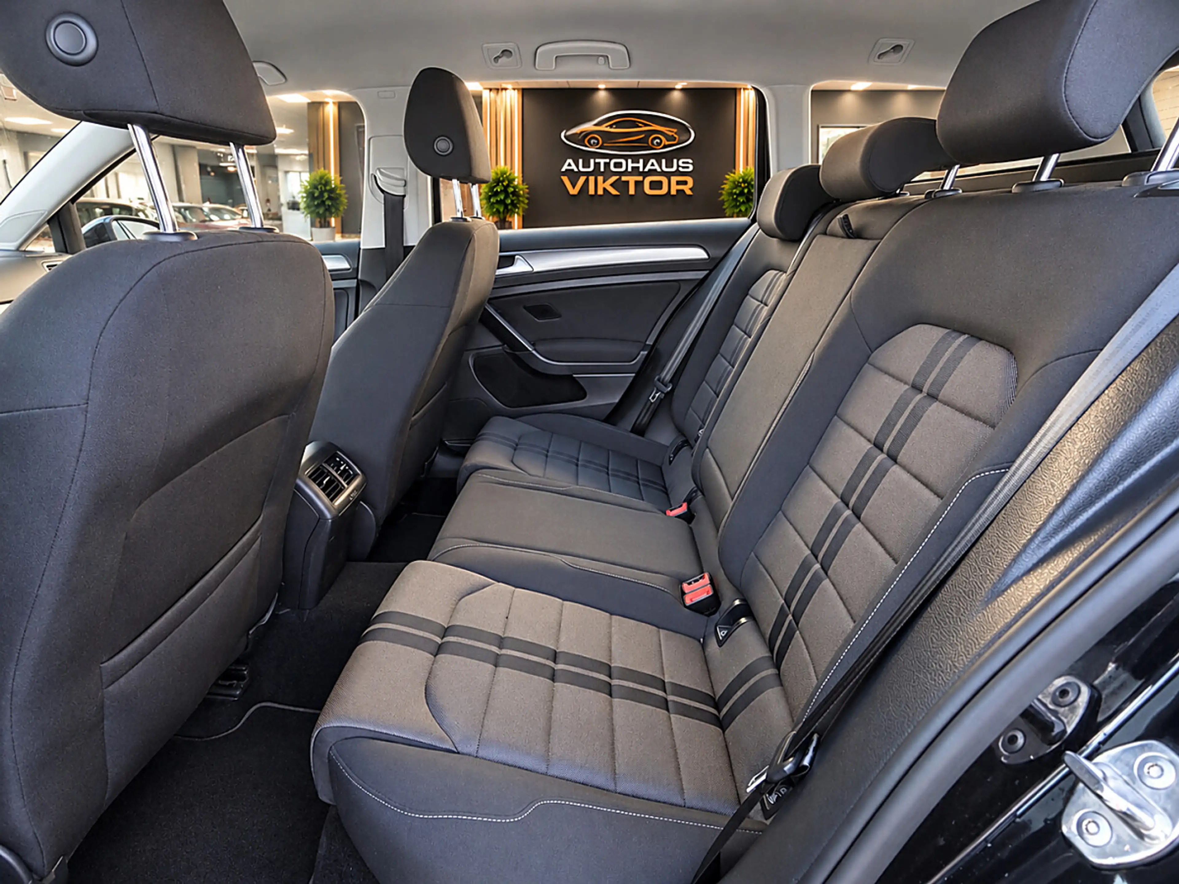 Volkswagen Golf GTE Golf VII 1.6 TDI BlueMotion *SEHR GEPFLEGTES FA... — photo 8