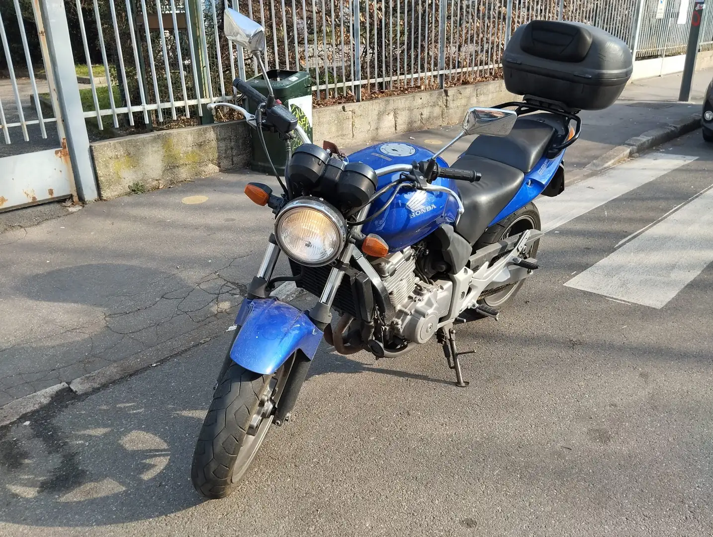 Honda CBF 500 Blau - 2