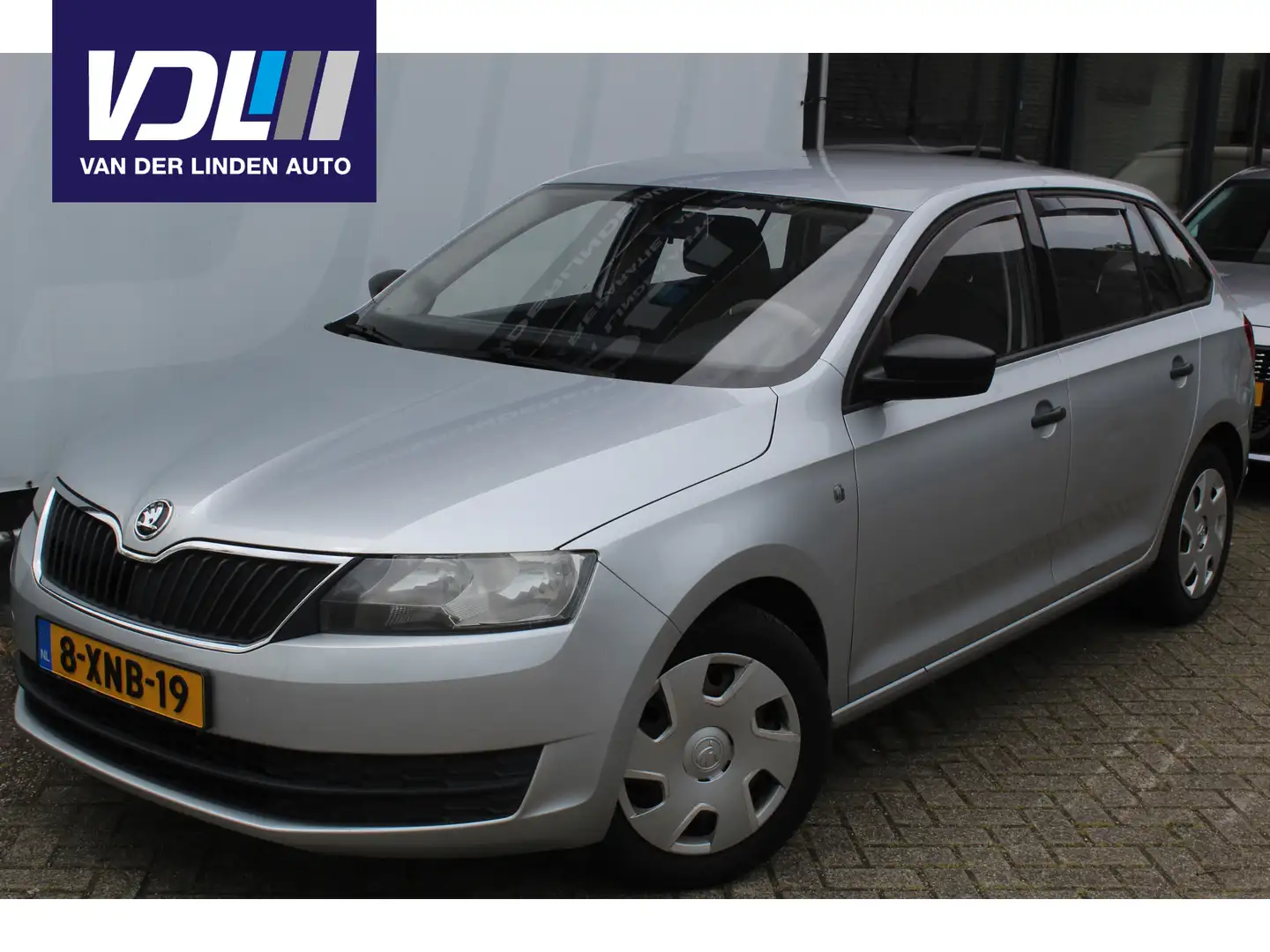Skoda Rapid/Spaceback 1.2 TSI Greentech Active Start/stop l Trekhaak Grau - 1