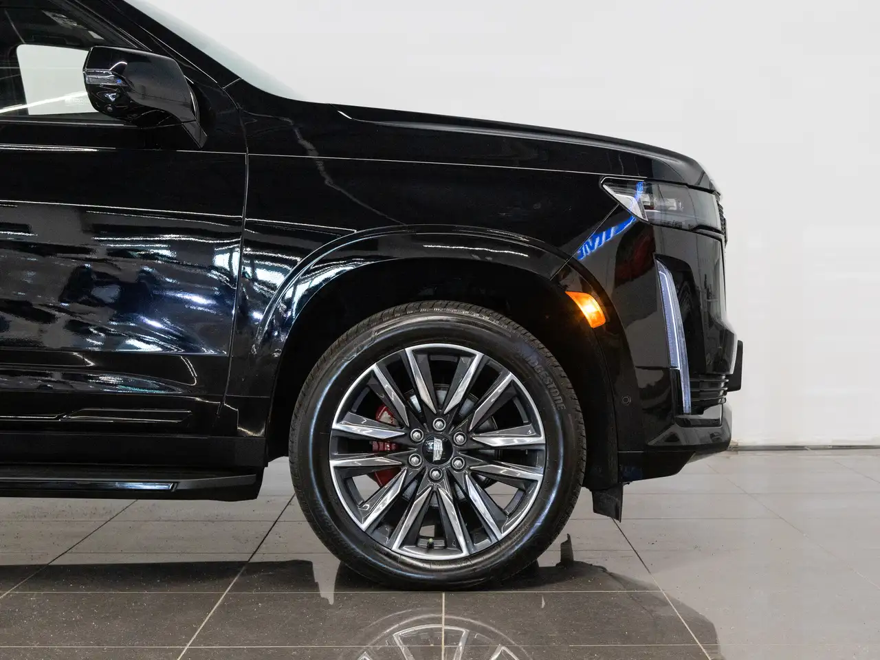 Cadillac Escalade снимка Cadillac Escalade