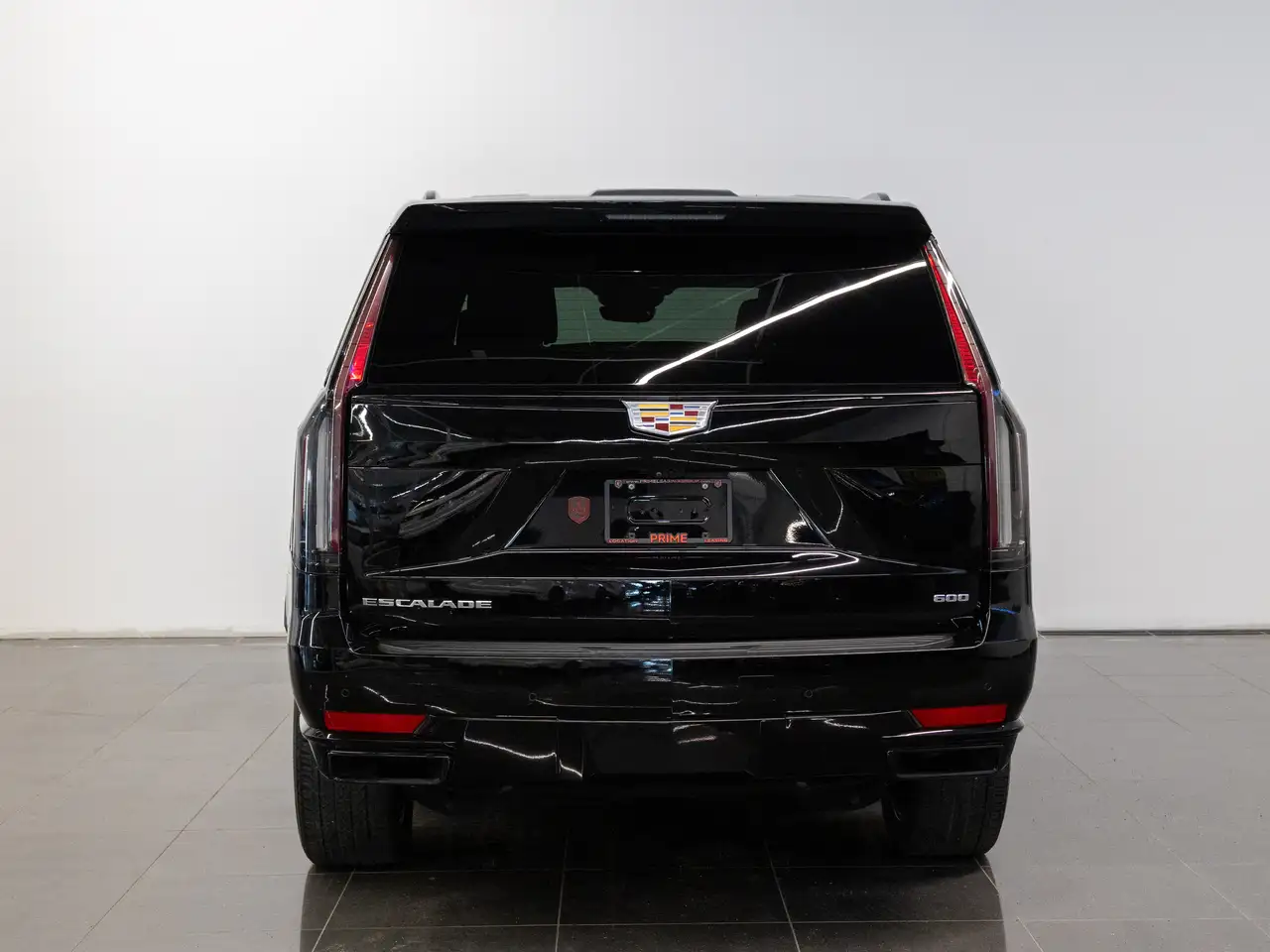Cadillac Escalade снимка Cadillac Escalade