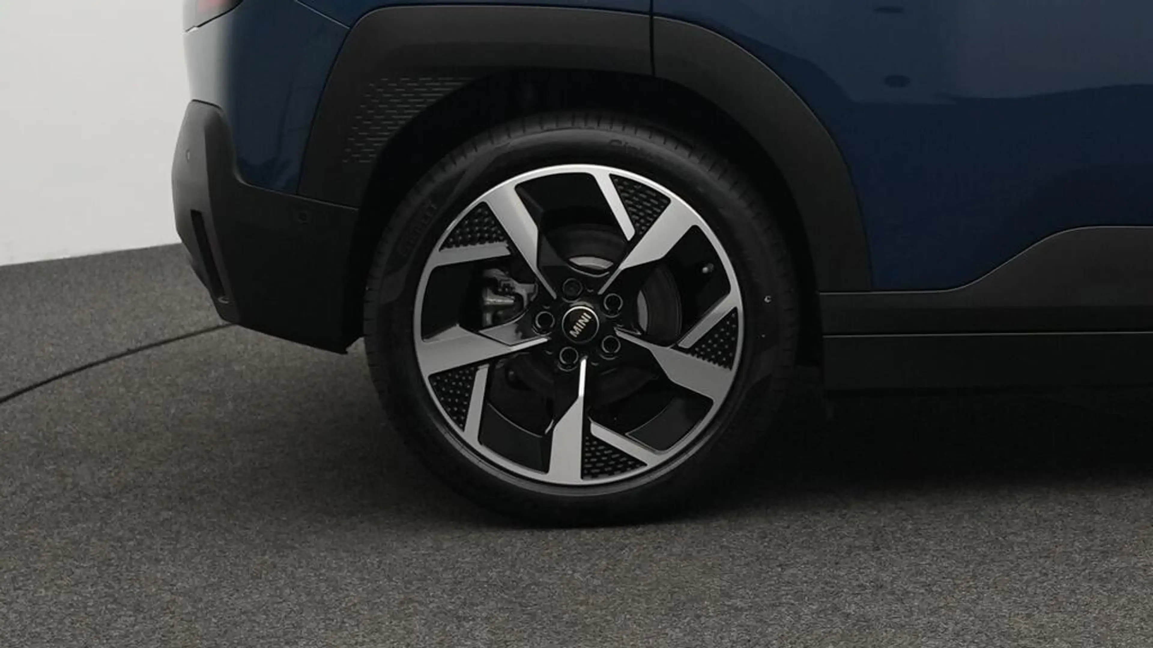 MINI Aceman Classic Trim — photo 9