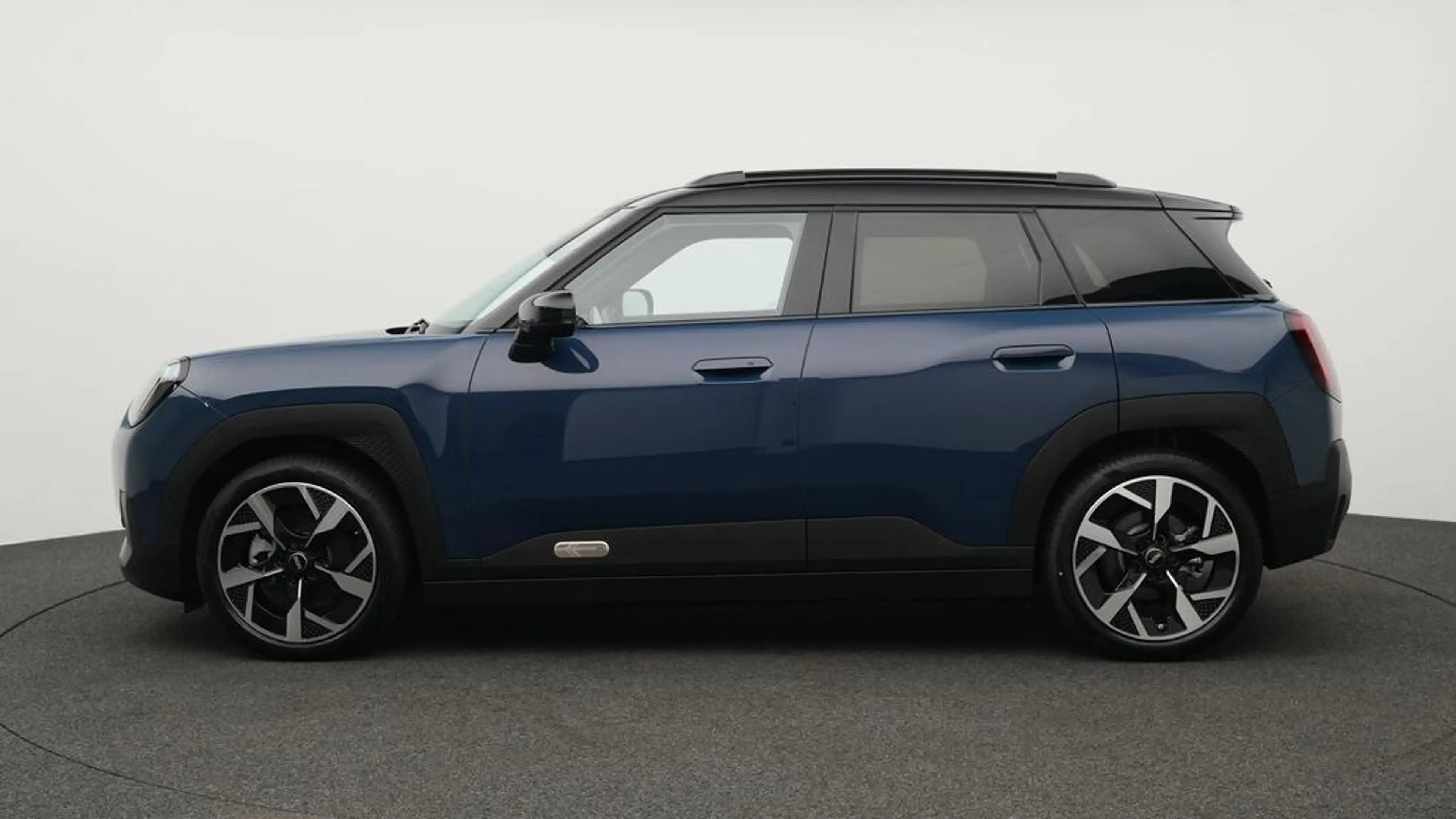 MINI Aceman Classic Trim — photo 3