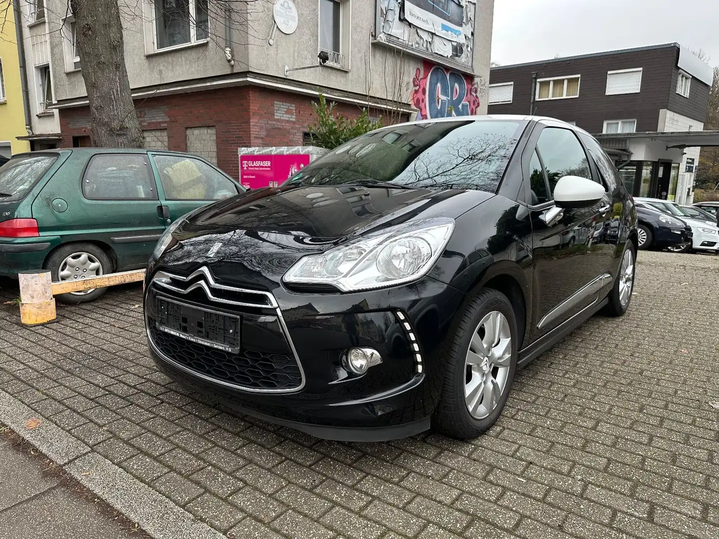 Citroen DS3 VTi 120 SoChic Klima Navi LED Alu Tempomat Negru - 1
