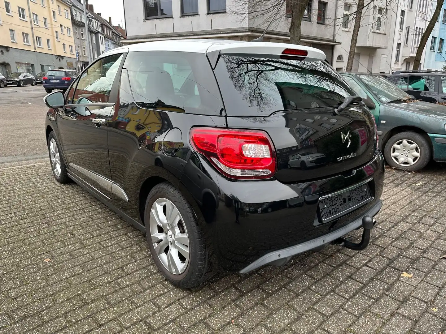 Citroen DS3 VTi 120 SoChic Klima Navi LED Alu Tempomat Negru - 2