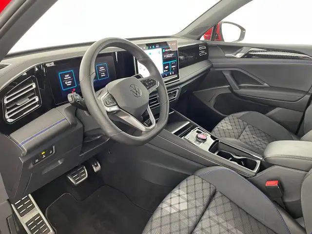 Volkswagen Tiguan view 8