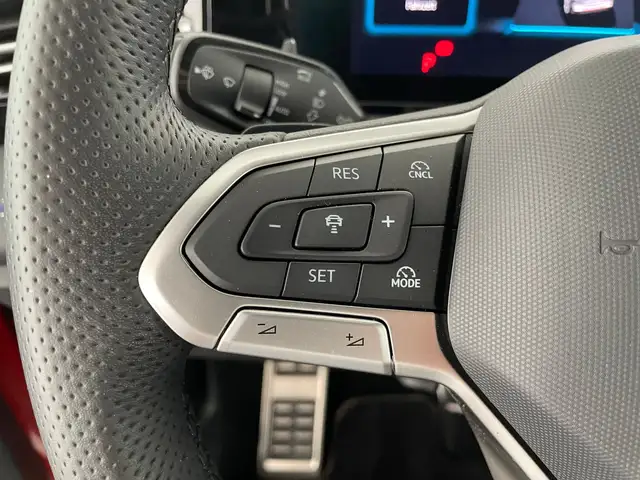 Volkswagen Tiguan view 13