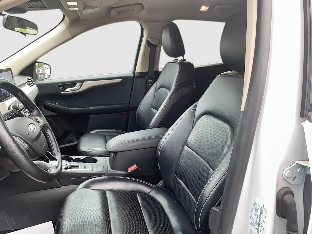 Ford Escape снимка Ford Escape