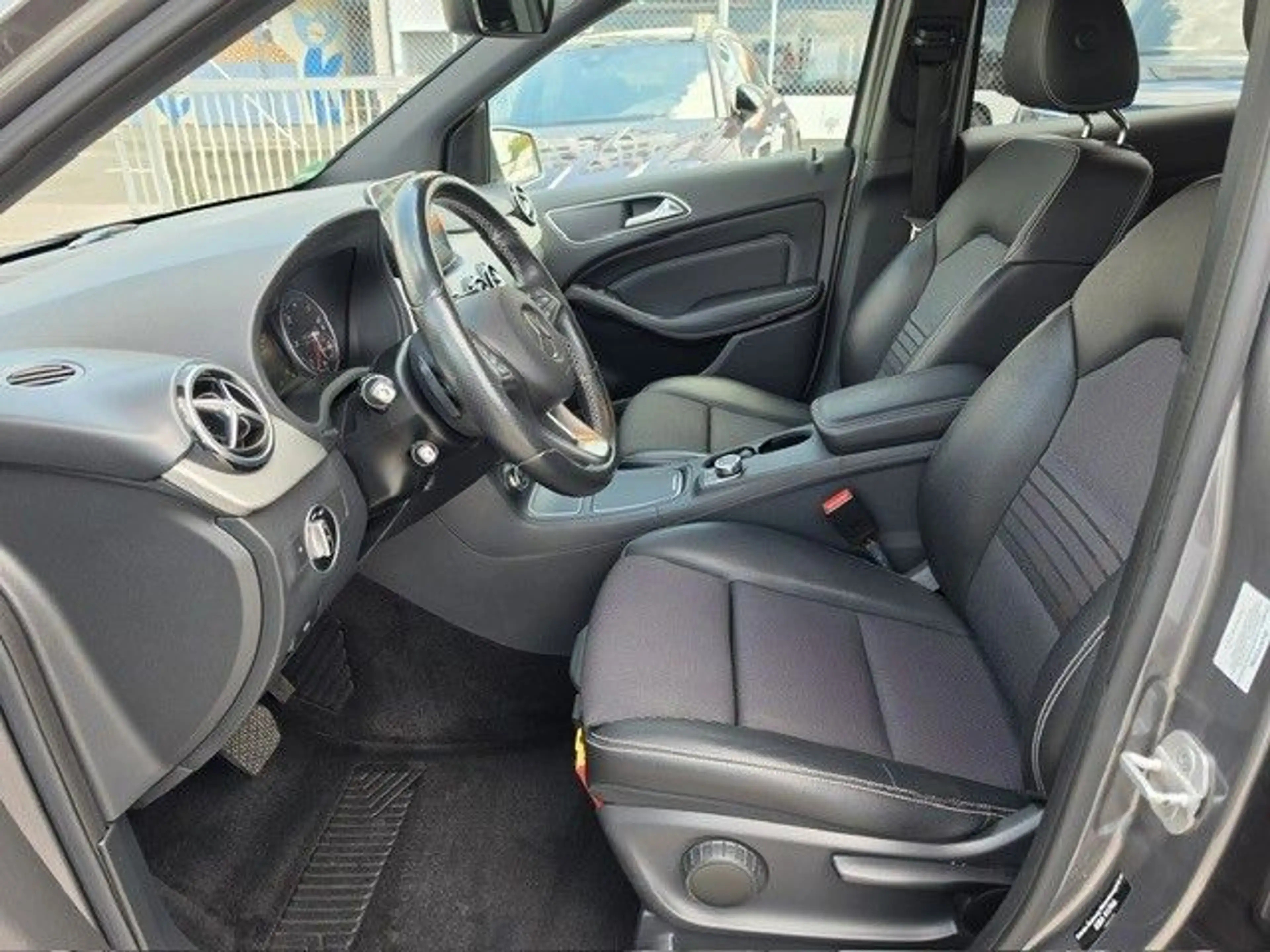 Mercedes-Benz B 220 2,1 CDI  130 kW  AUTOMATIK*KAMERA — photo 10