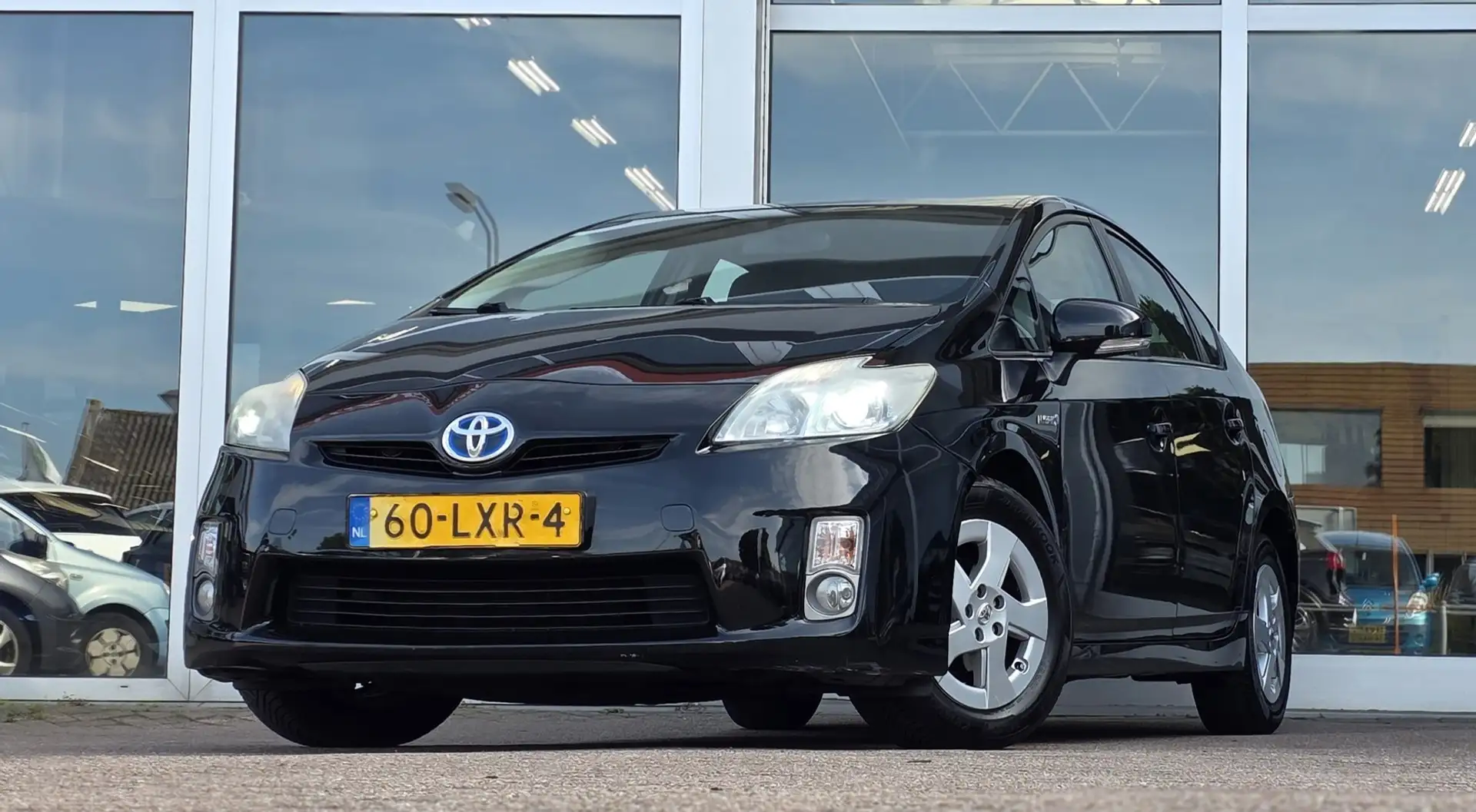 Toyota Prius 1.8i 16V Comfort Nieuwe APK met Garantie Černá - 1