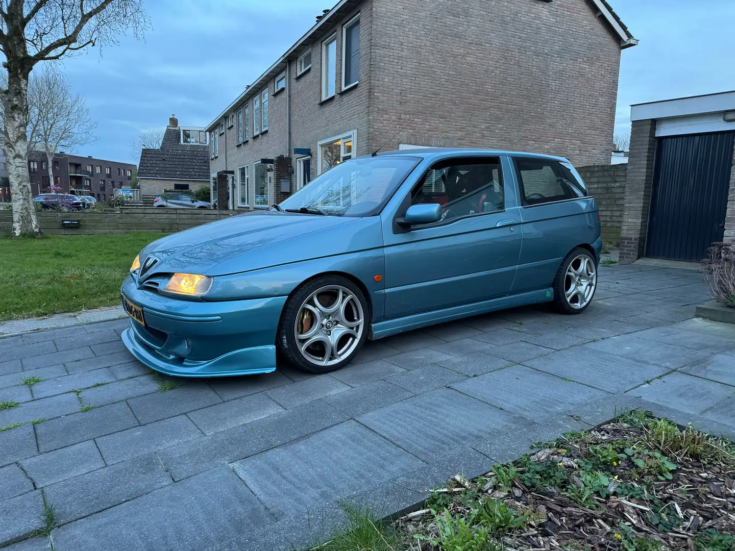 Alfa Romeo 145 145 2.0 QV Bleu - 1