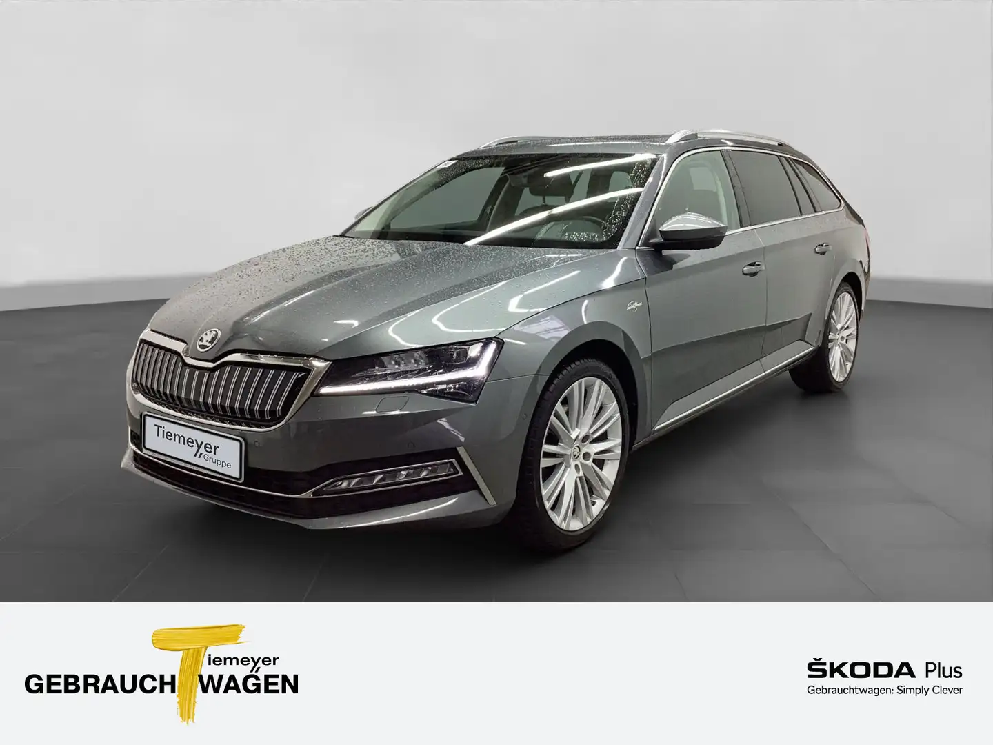 Skoda Superb Combi iV L+K PANO LM19 AHK ASSIST LEDER Grau - 1