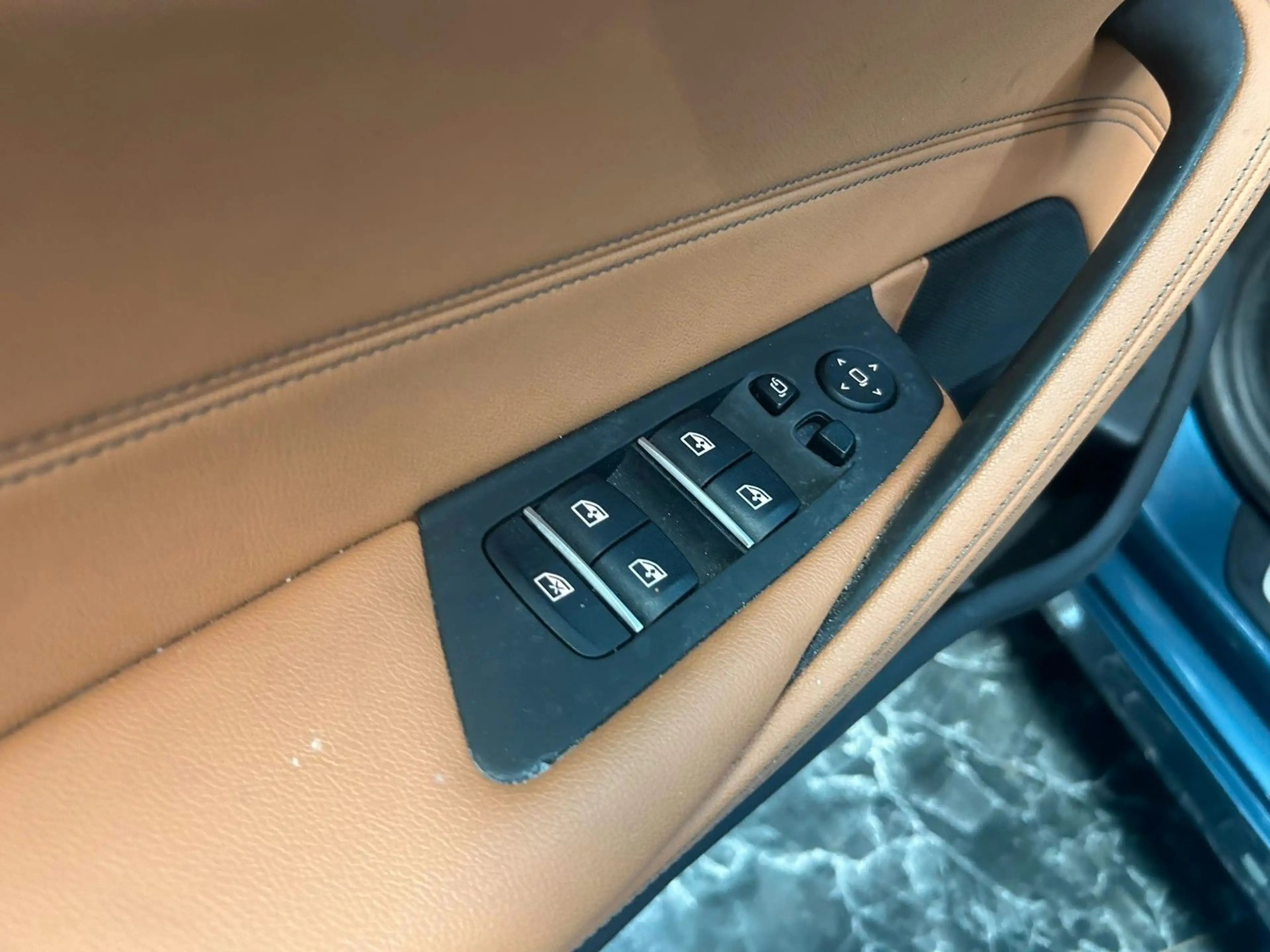 BMW 530 d xDrive*HEAD-UP*GLASDACH*LASER*AMBIENTE* — photo 9