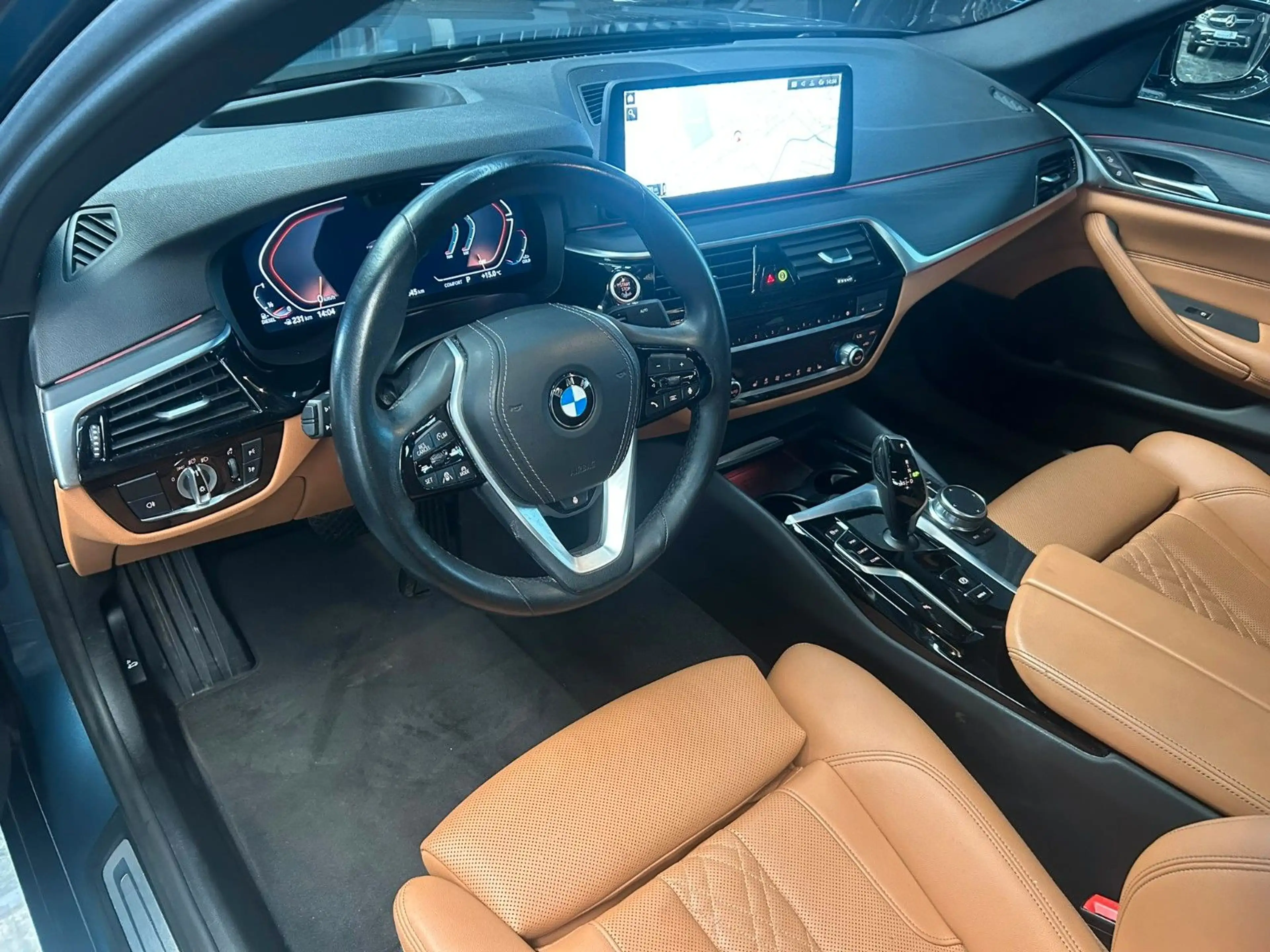 BMW 530 d xDrive*HEAD-UP*GLASDACH*LASER*AMBIENTE* — photo 14