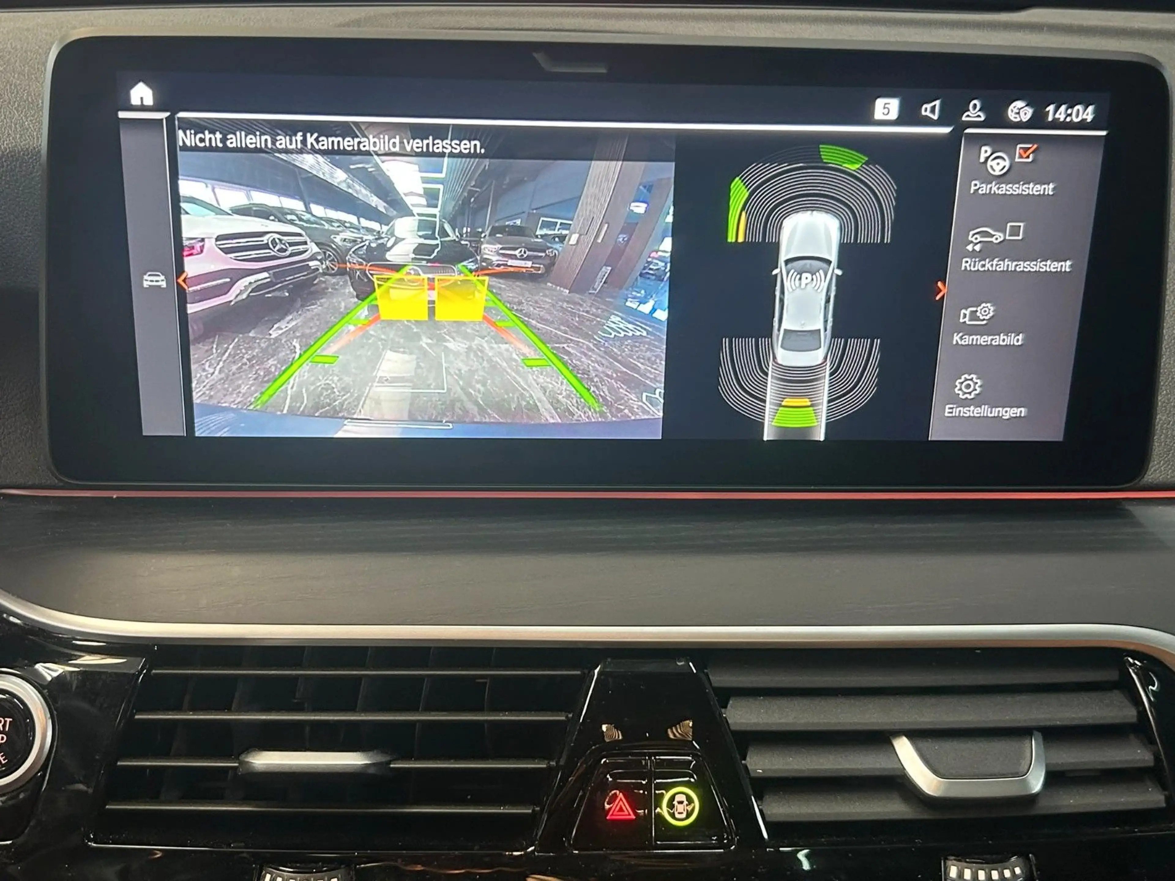 BMW 530 d xDrive*HEAD-UP*GLASDACH*LASER*AMBIENTE* — photo 3