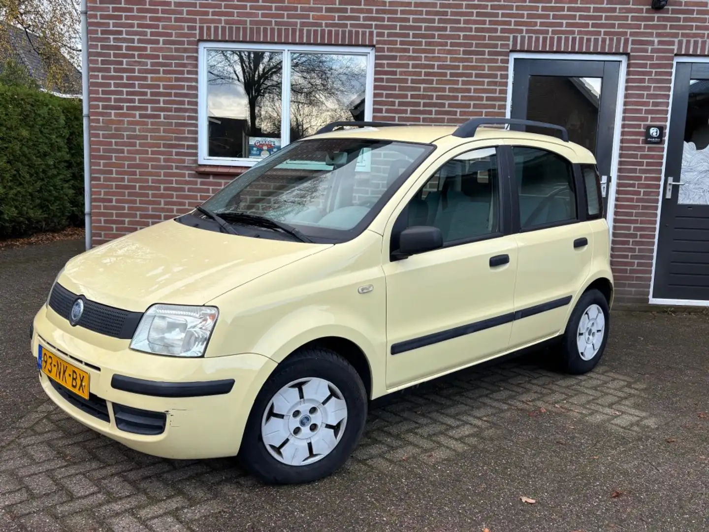 Fiat Panda 1.1 Active Plus nieuwe APK Amarillo - 1