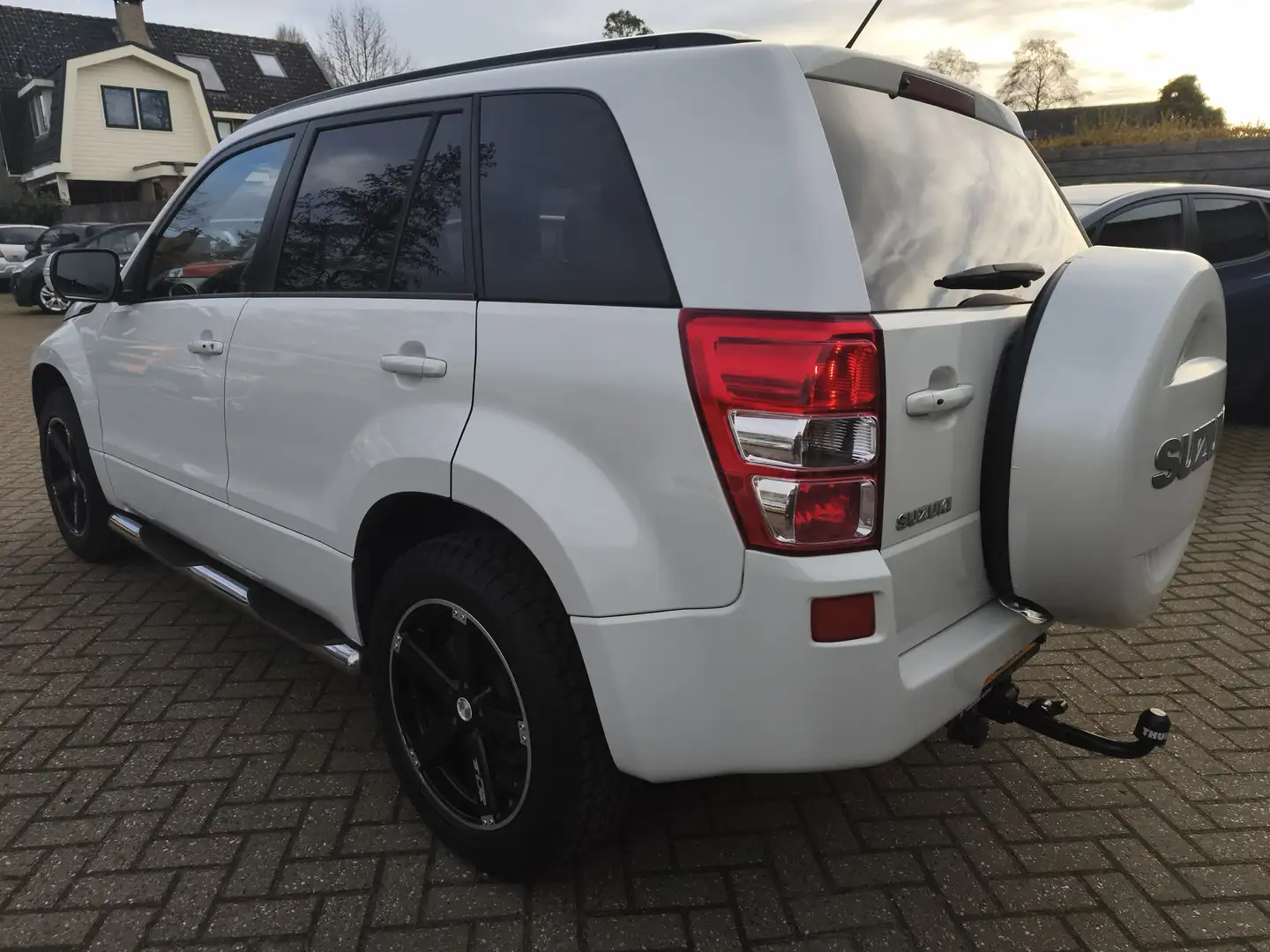 Suzuki Grand Vitara 2.4 High Executive, Automaat, GERESERVEERD Blanc - 2