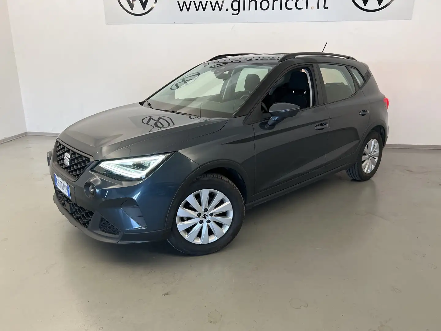 SEAT Arona 1.0 EcoTSI 110 CV DSG Style Grijs - 2