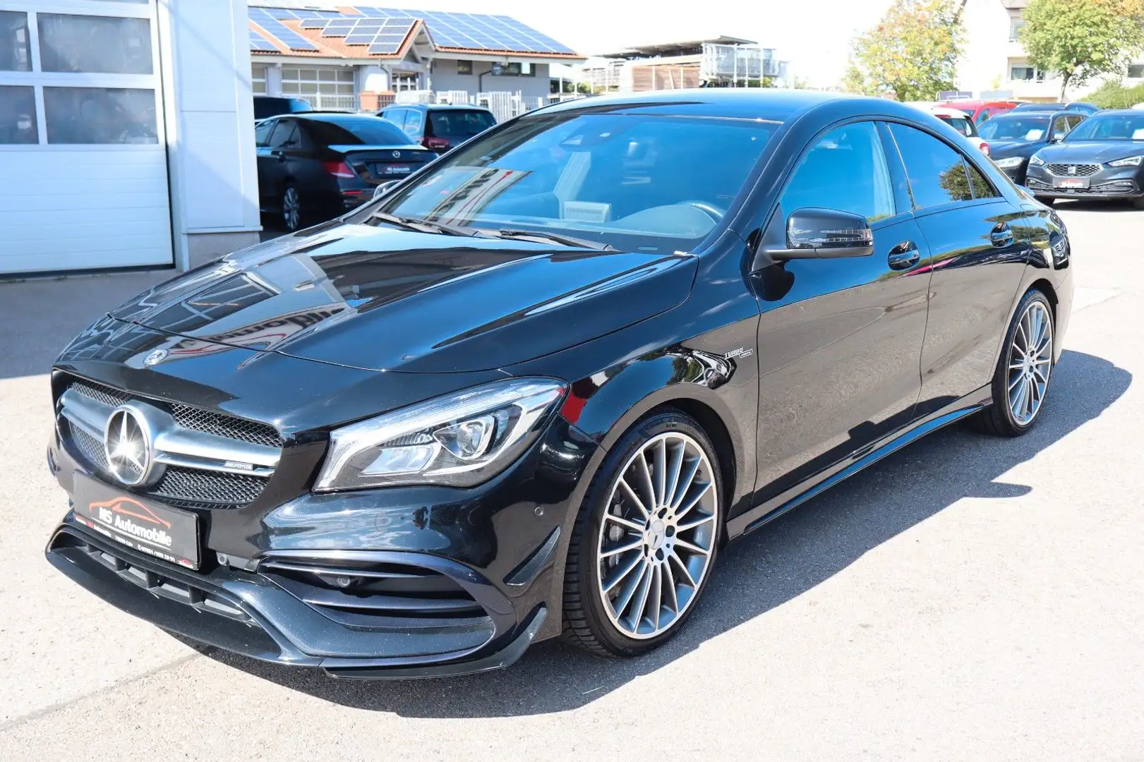 Mercedes-Benz CLA 45 AMG 4Matic_LED_Kamera_COMAND_Night Paket Schwarz - 1