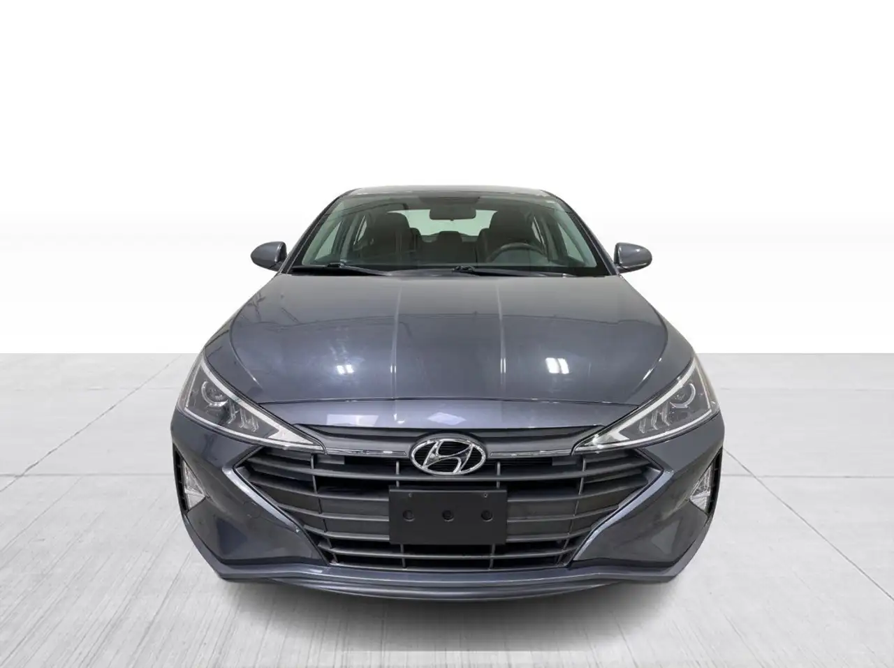 Hyundai ELANTRA снимка Hyundai ELANTRA