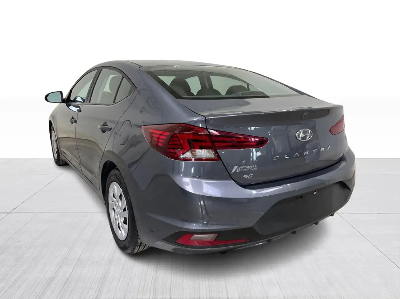 Hyundai ELANTRA снимка Hyundai ELANTRA