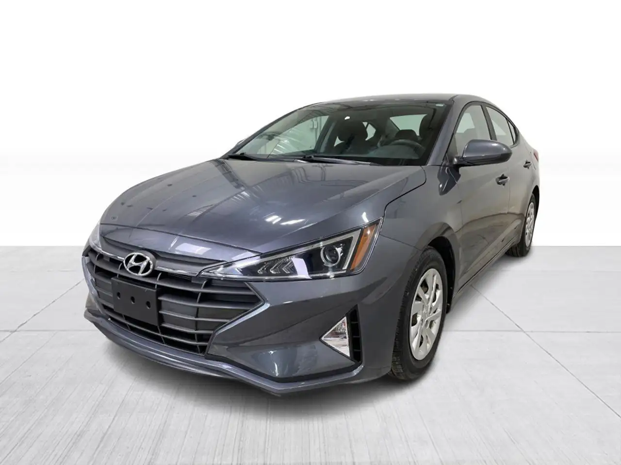 Hyundai ELANTRA снимка Hyundai ELANTRA