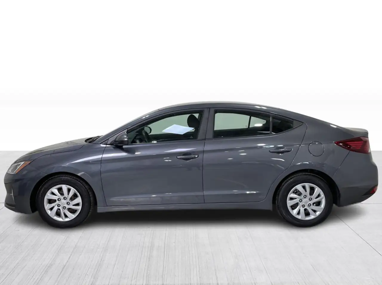 Hyundai ELANTRA снимка Hyundai ELANTRA