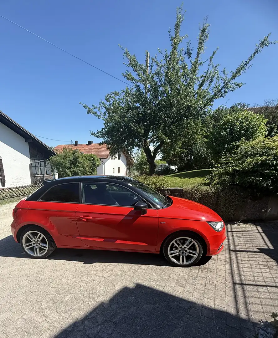 Audi A1 1.6 TDI S line Sportpaket - 2