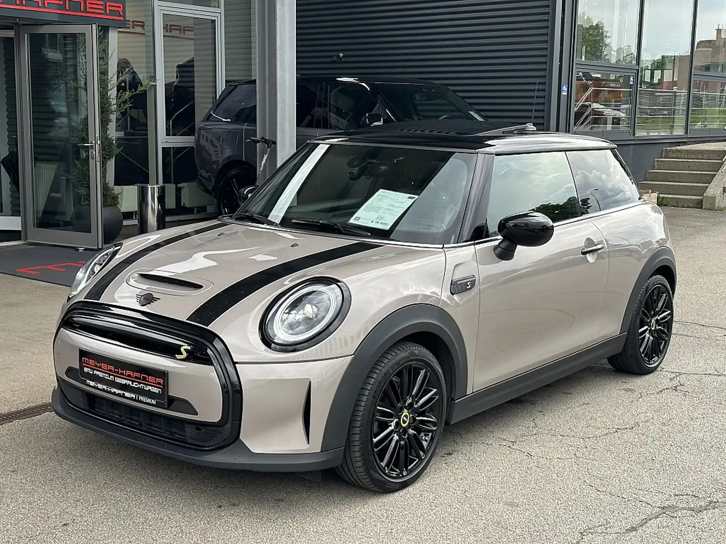 MINI Cooper S MINI Cooper SE 32,6kWh Aut. / Pano / LED / SZH ... Grau - 1