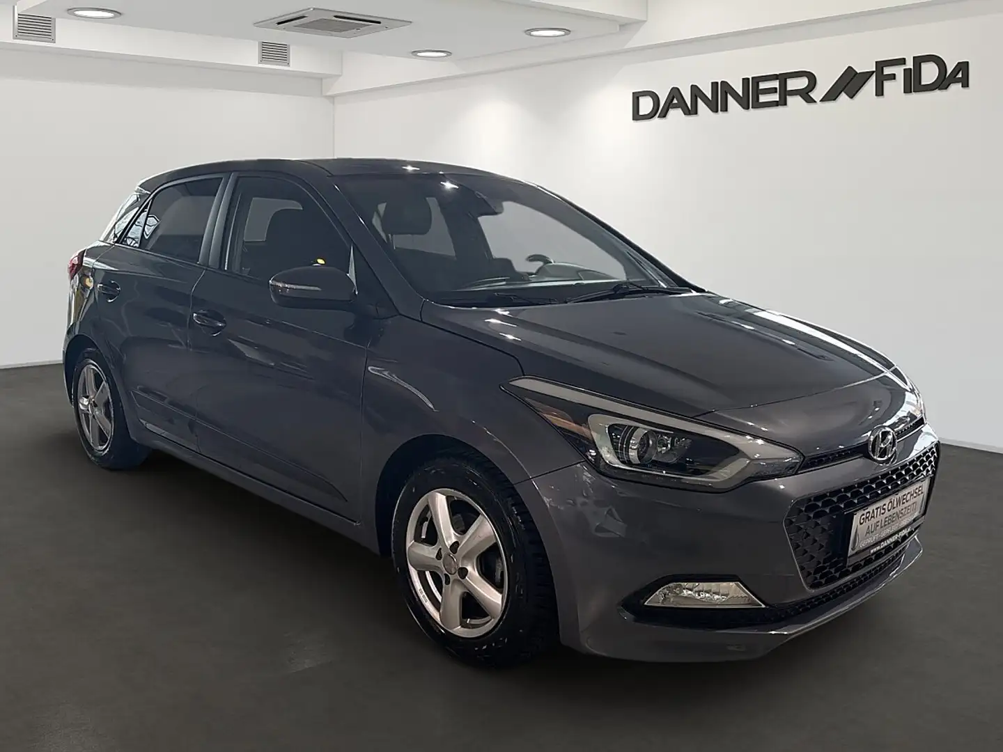 Hyundai i20 1,25 Edition 25 (SOFORT-VERFÜGBAR) Grau - 2