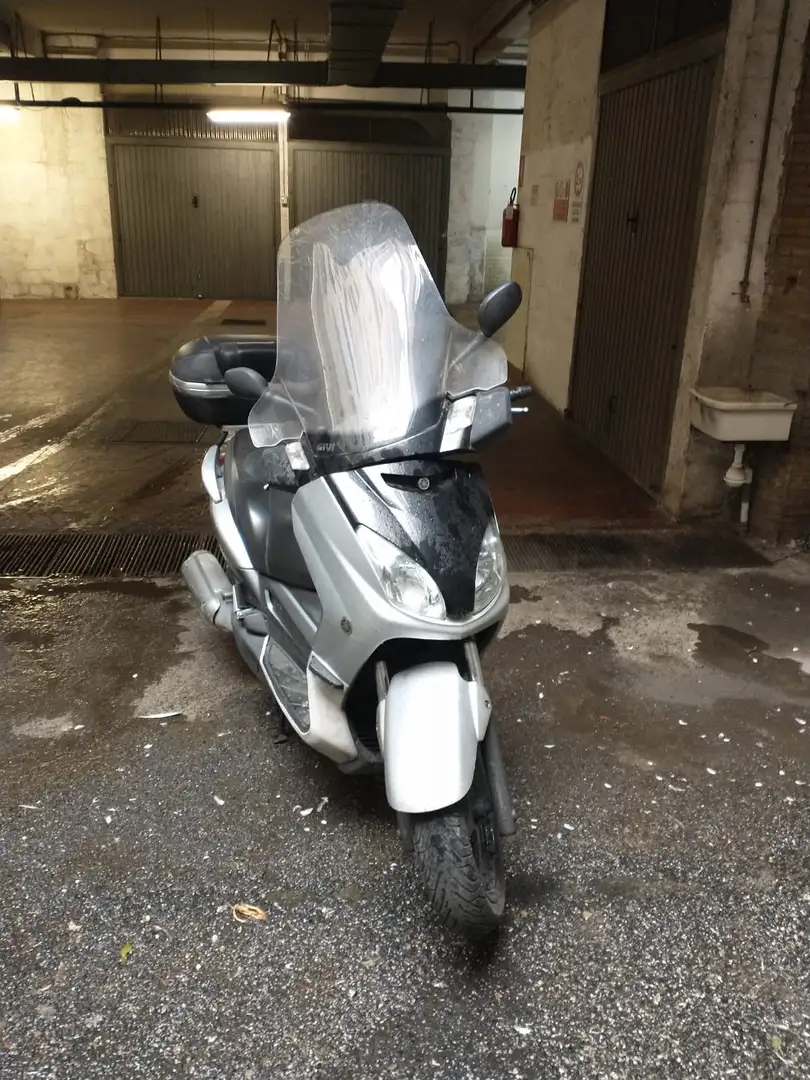 Yamaha X-Max 250 - 2