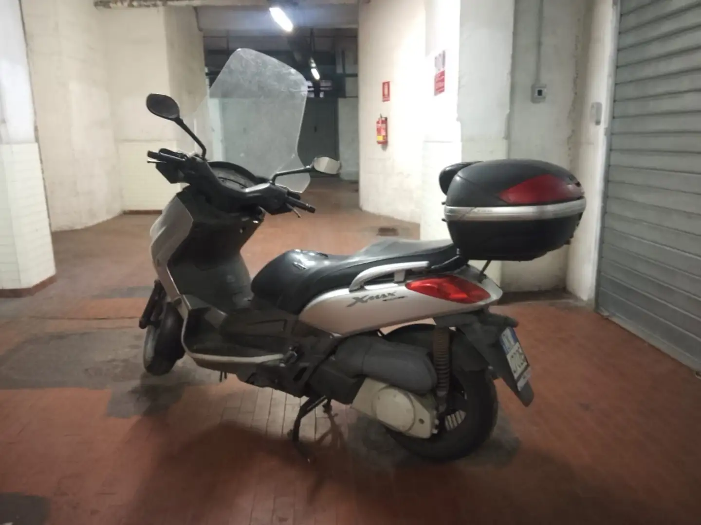 Yamaha X-Max 250 - 1