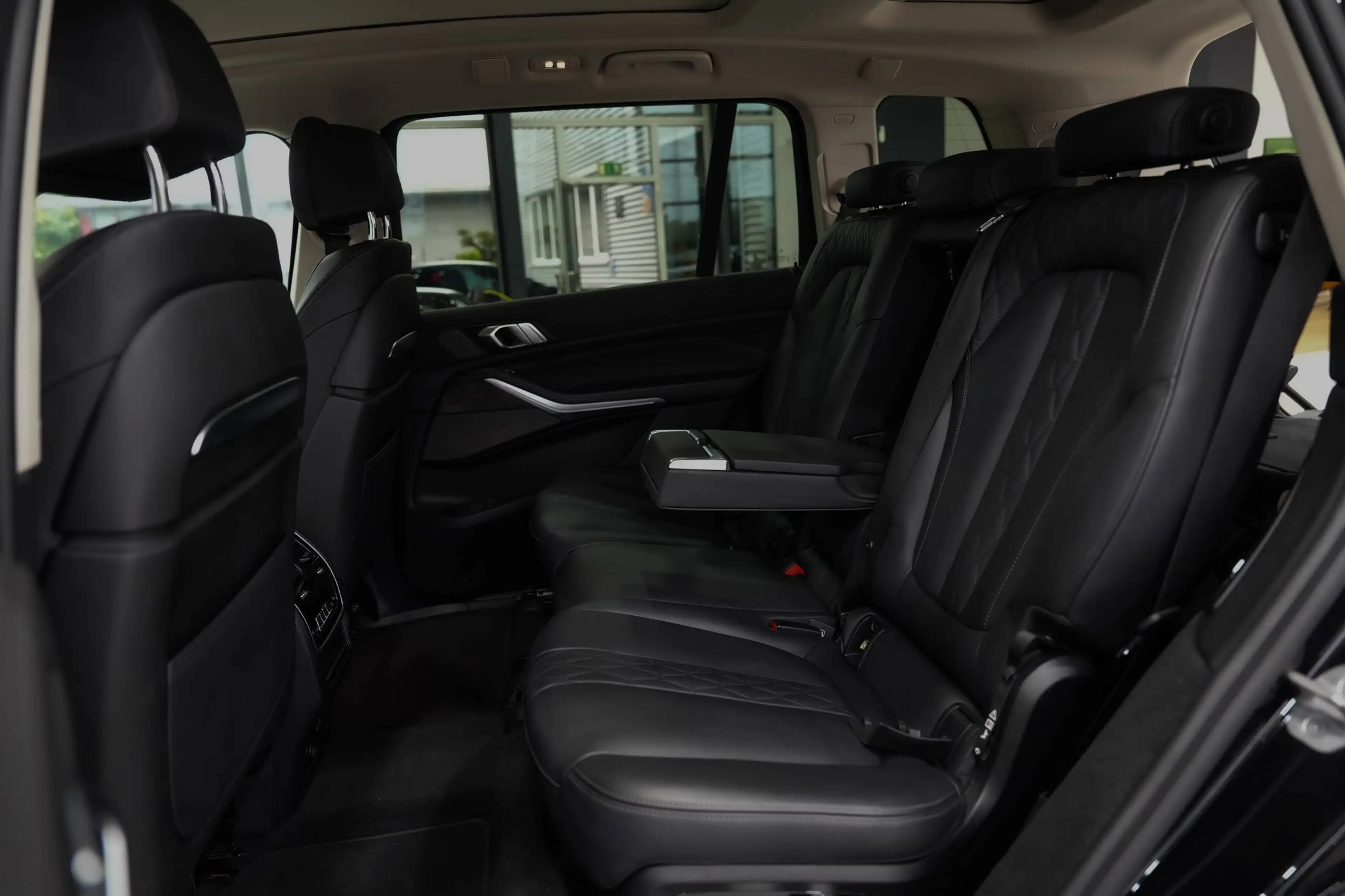 BMW X7 xDrive 40 d*7-SITZER*INDIVIDUAL*HIFI*HUP*360° — photo 14