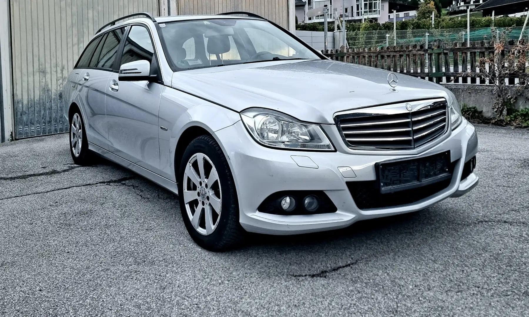 Mercedes-Benz C 180 T Classic BlueEfficiency CDI Grau - 1