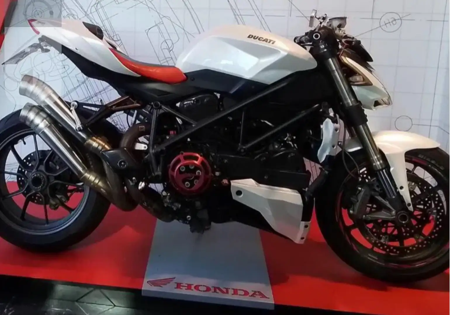Ducati Streetfighter 1098 - 2