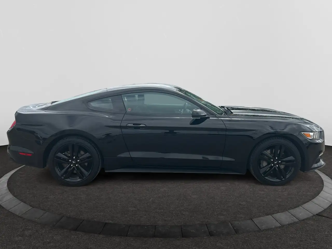 Ford Mustang снимка Ford Mustang